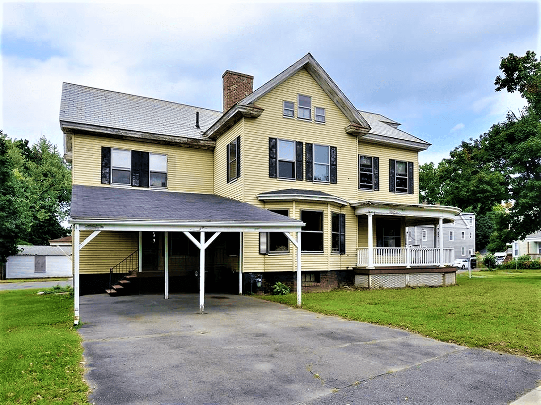 Pleasant Sober House | Sober Living for Men and Women in Westfield, Massachusetts