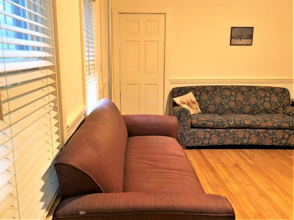 Vanderburgh Certified Elm Women's Sober House Worcester, Massachusetts Living Room