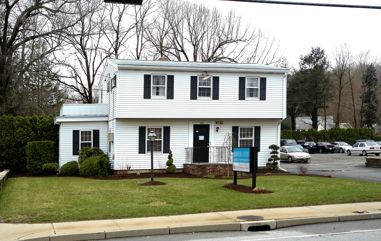 Vanderburgh Sober Living Certified Kayaly Level 2 Women's Sober House Warwick, Rhode Island