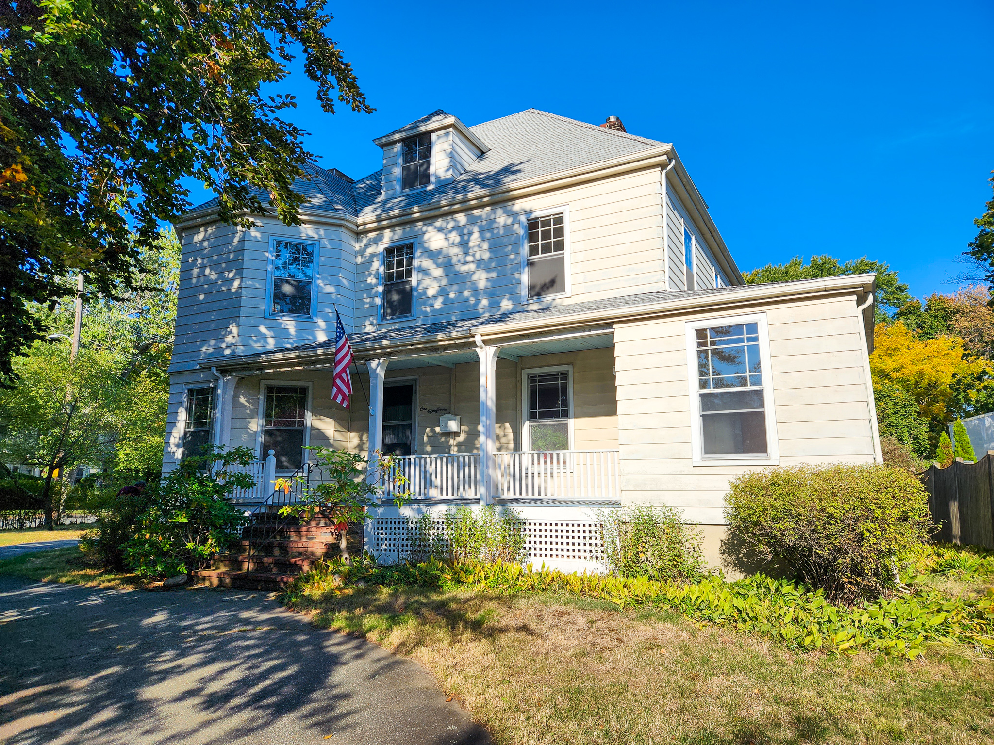 Humphrey Sober House | Sober Living for Men in Marblehead, Massachusetts