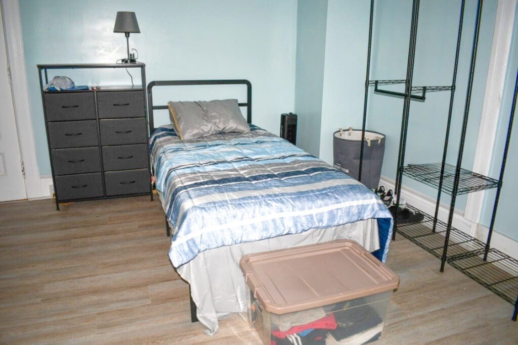 King Sober House Worcester Massachusetts Bedroom Vanderburgh Sober Living