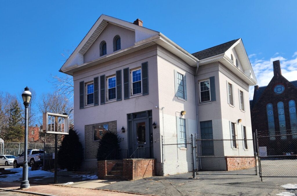 Pearl Sober House, Springfield, MA
