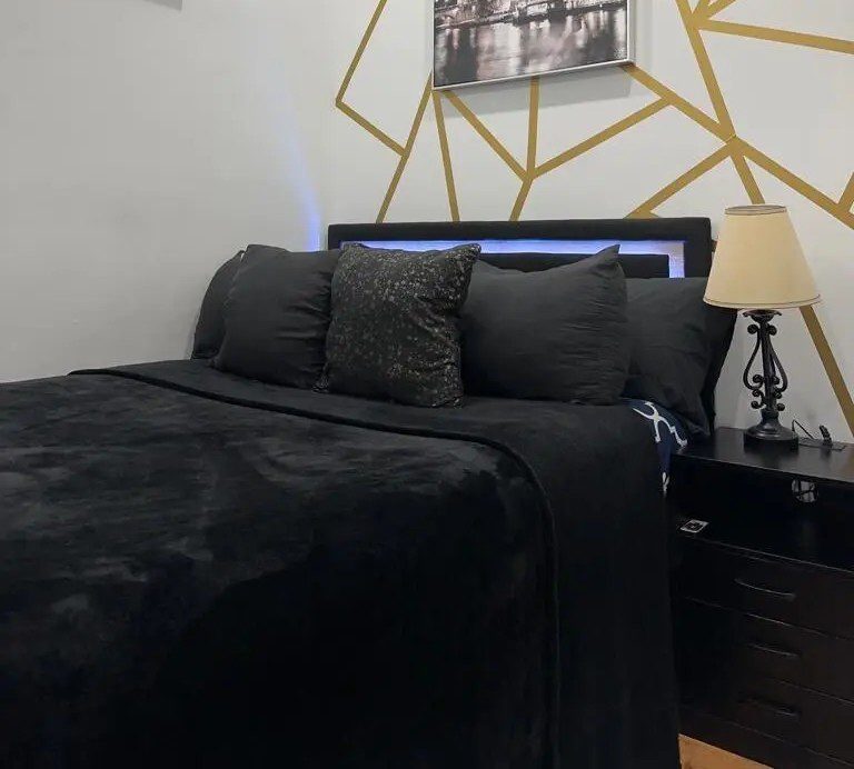 Essex Sober House | Sober Living for Men in Brooklyn, New York image