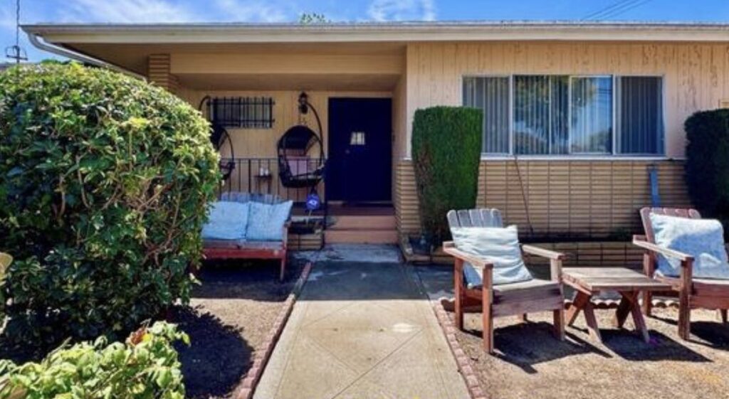 3704 W 111th Place, Inglewood, California
