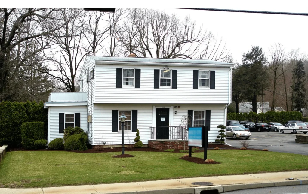 Toll Gate Sober House, 552 Toll Gate Rd, Warwick, RI